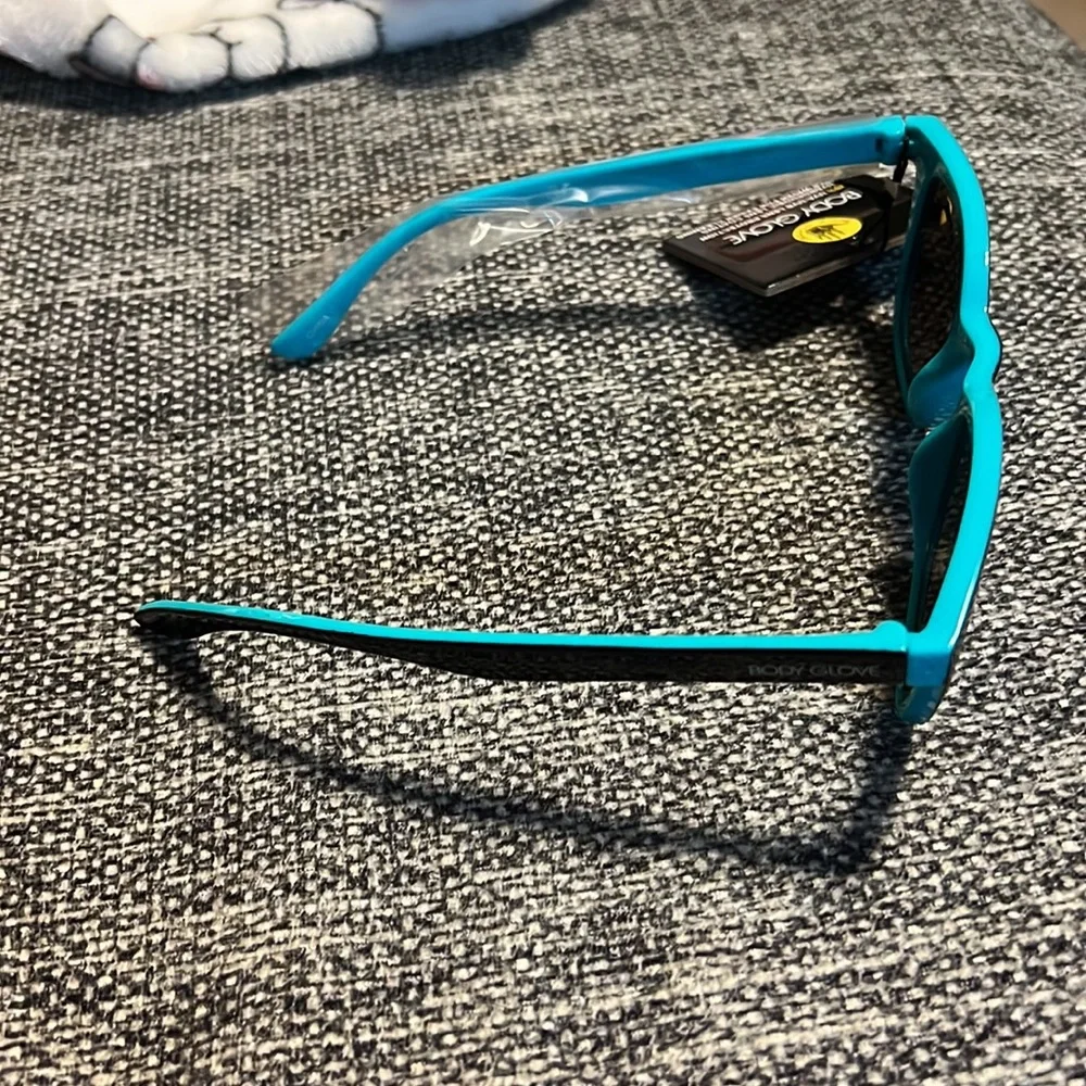 NWT Body Glove MEN'S REFLECTIVE FRAME Sunglasses